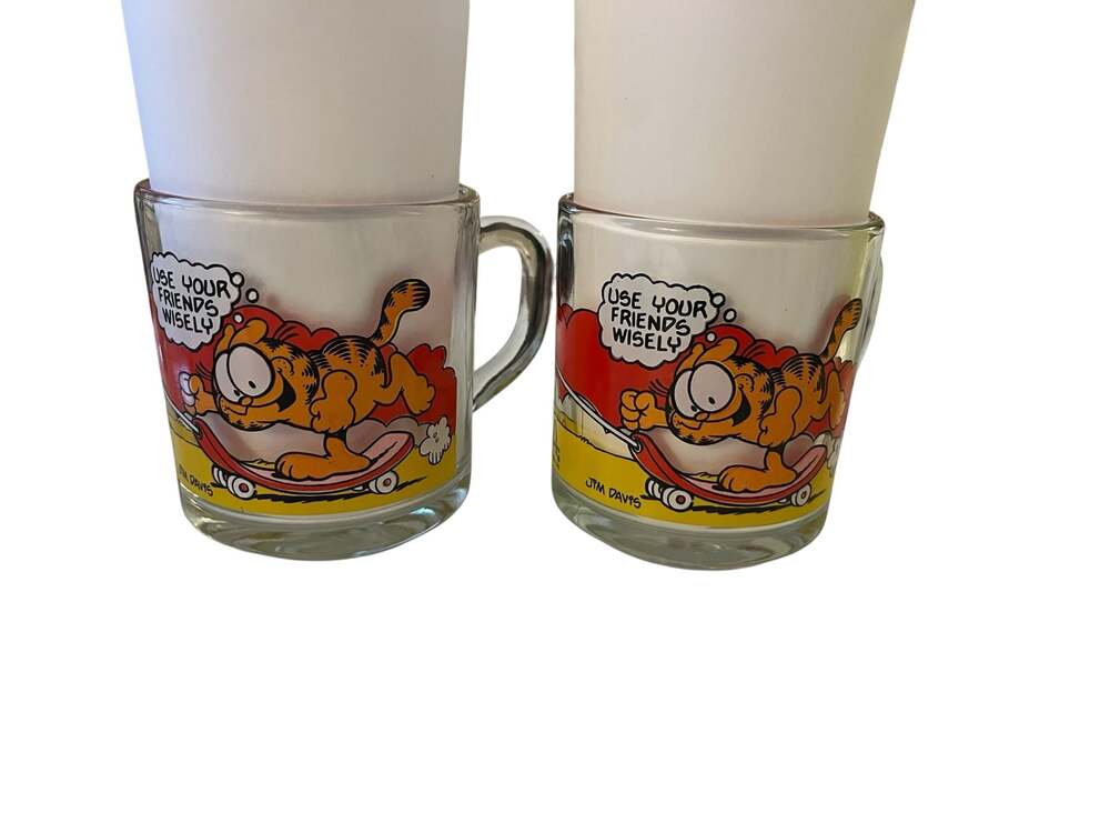 Vintage 1978 McDonald's Garfield & Odie Glass Mugs (Set of 2)